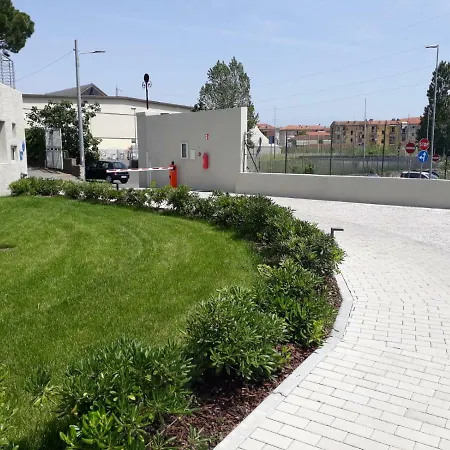 イン Luna Blu ラ・スペツィア